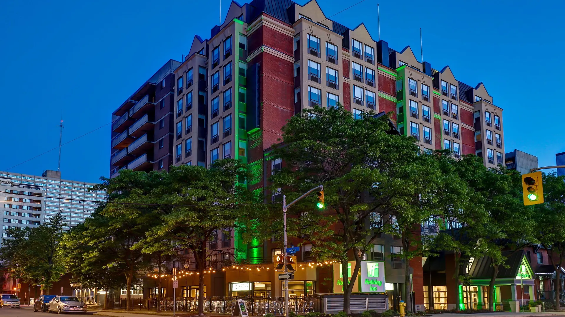 6 Business Hotels in Downtown Ottawa for Productive Stays