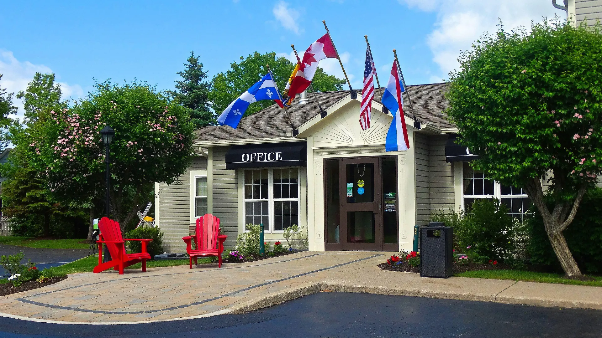 4 Business Hotels in Bay of Fundy That Deliver on Work Trips