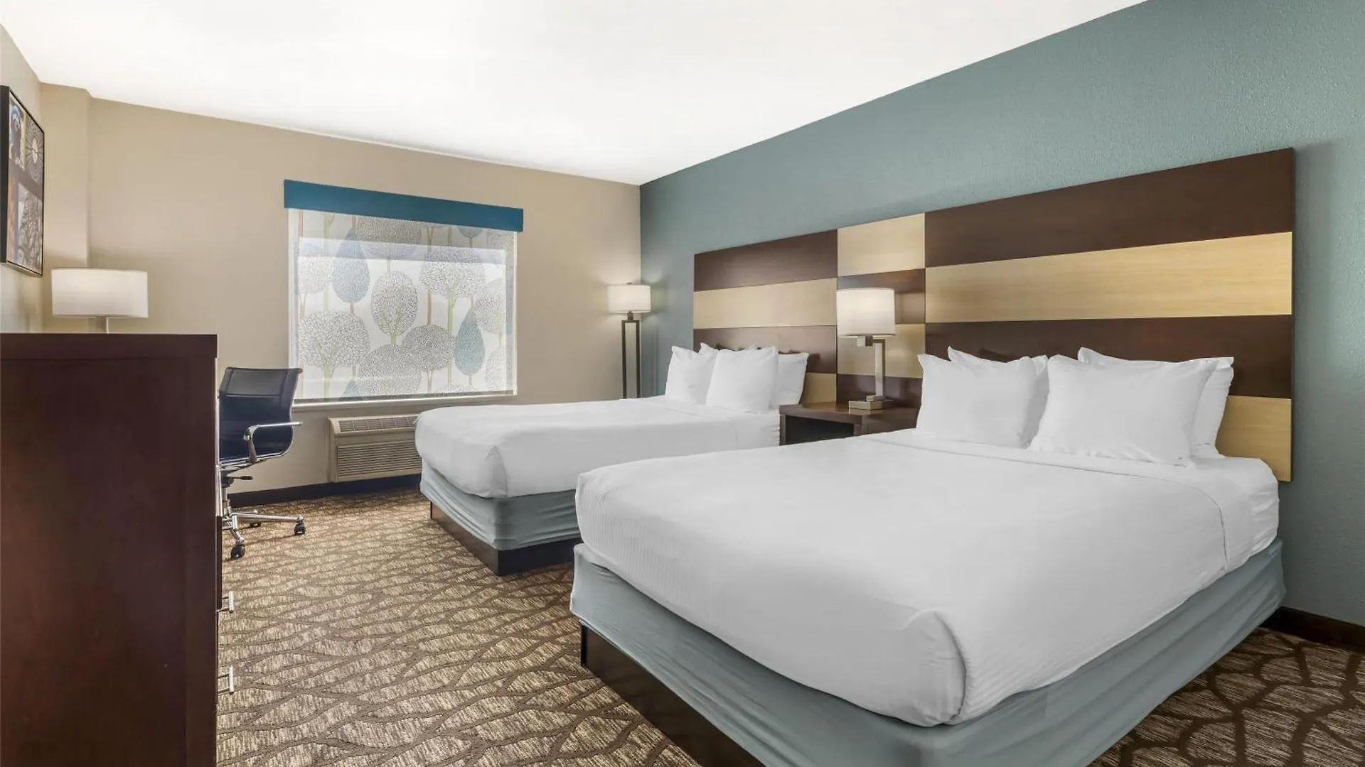 Where to Stay for Work: 5 Business Hotels Near Plainfield Township Park Dist