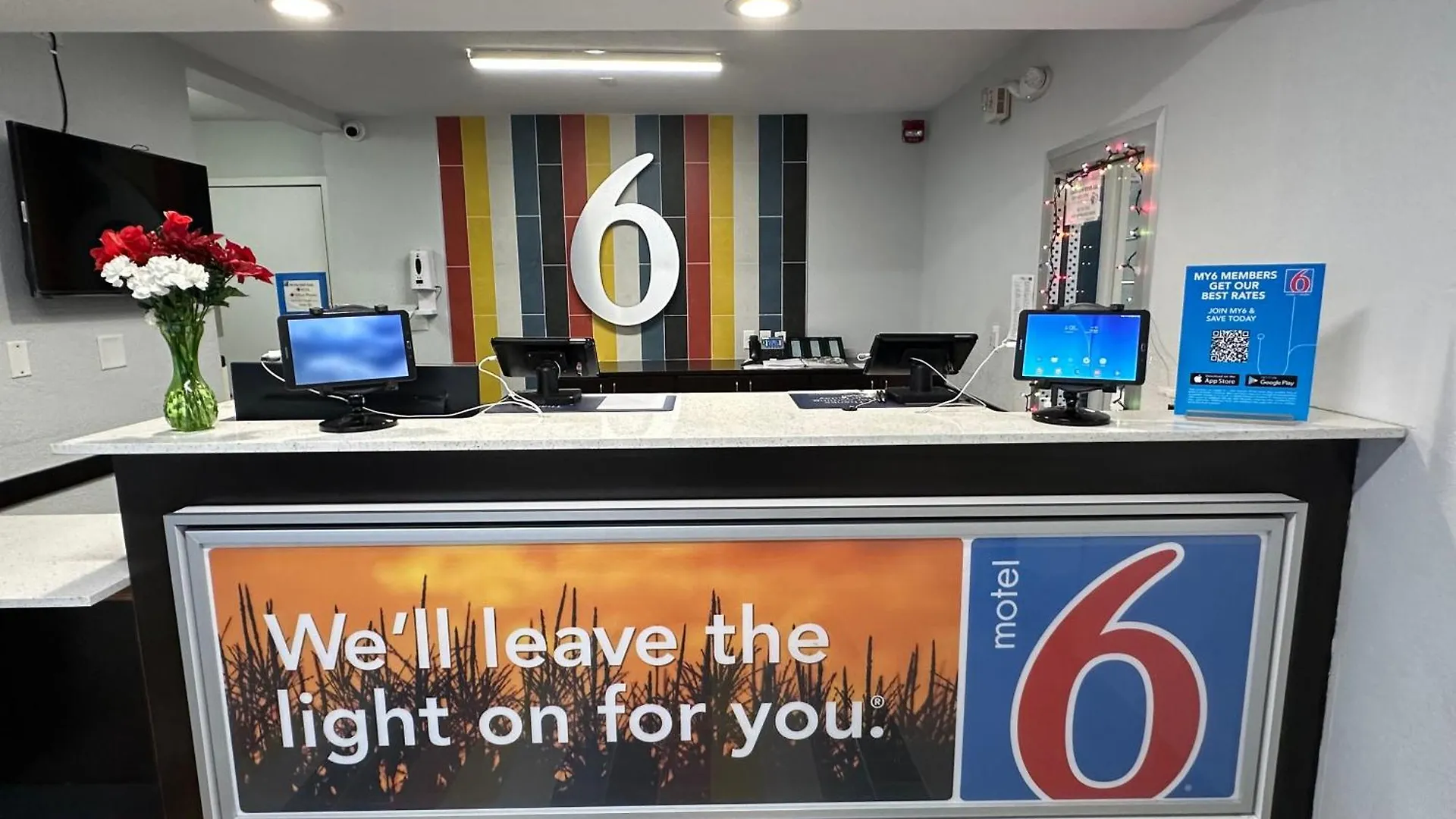 4 Hotels Near Foellinger-Freimann Botanical Conservatory Worth Booking