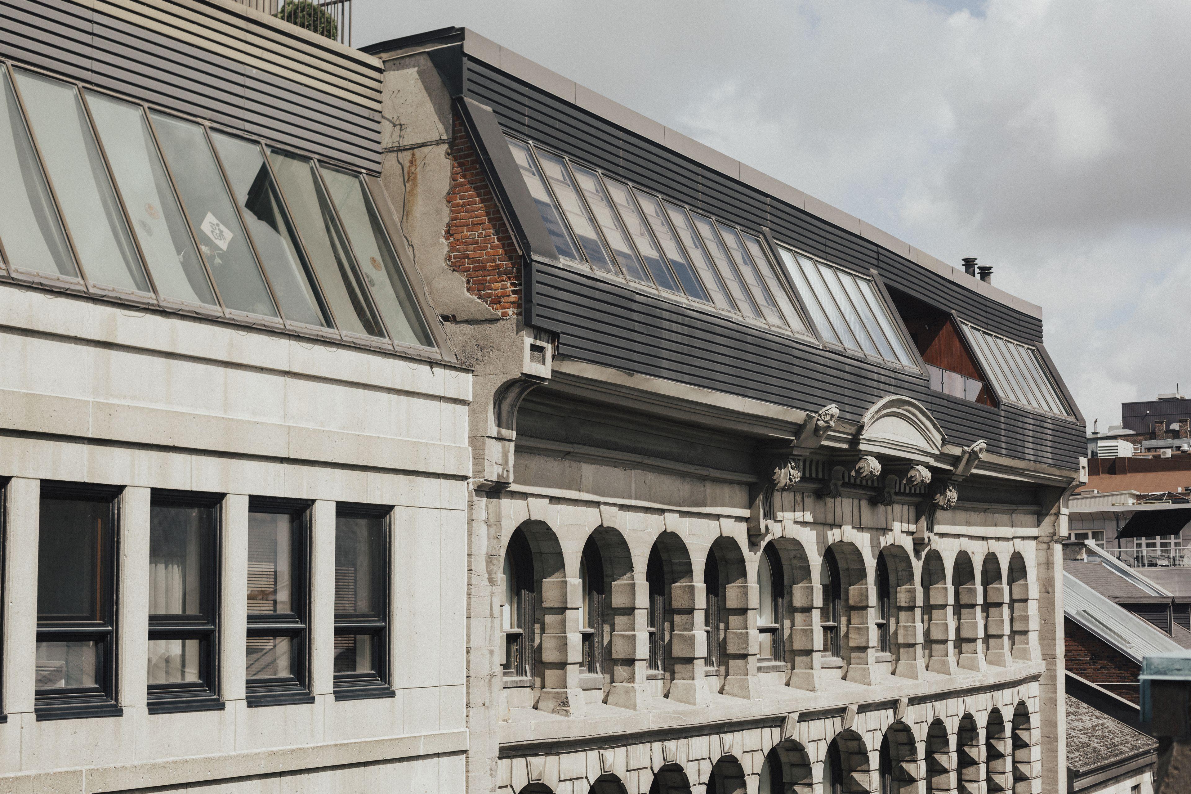 7 Romantic Hotels in Old Montreal That Stand Out