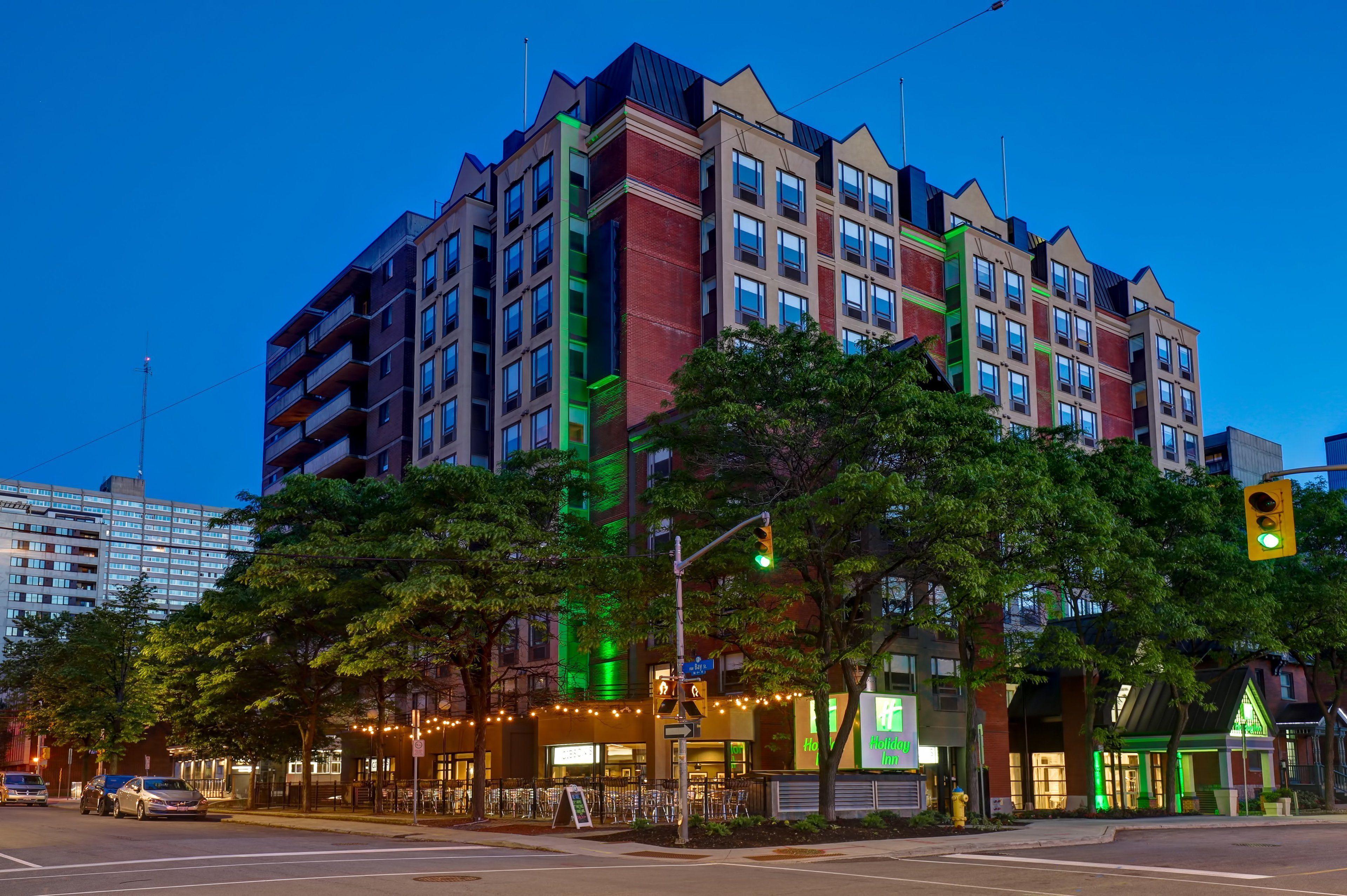 6 Business Hotels in Downtown Ottawa for Productive Stays